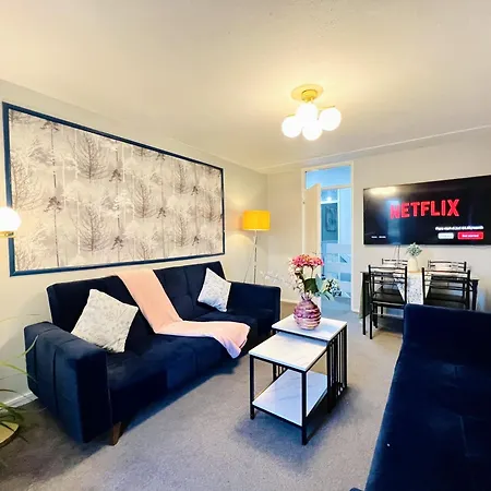 K Paddington 3 Bedroom Apartment Renovated Recently